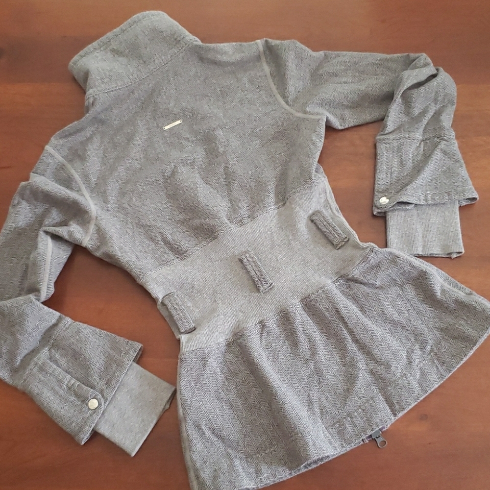 Lululemon Jacket - Picture 4 of 16